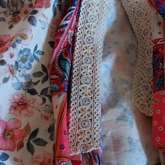 POL Multicolor Textured Fabric Hooded Sweater Jacket - Picture 3 of 10